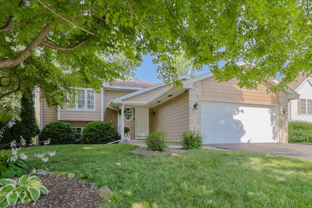 14692 Yosemite AVE S, Savage, MN 55378