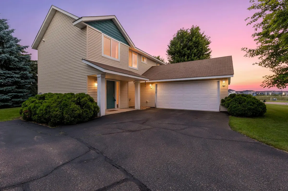 1685 Philipp WAY, Shakopee, MN 55379