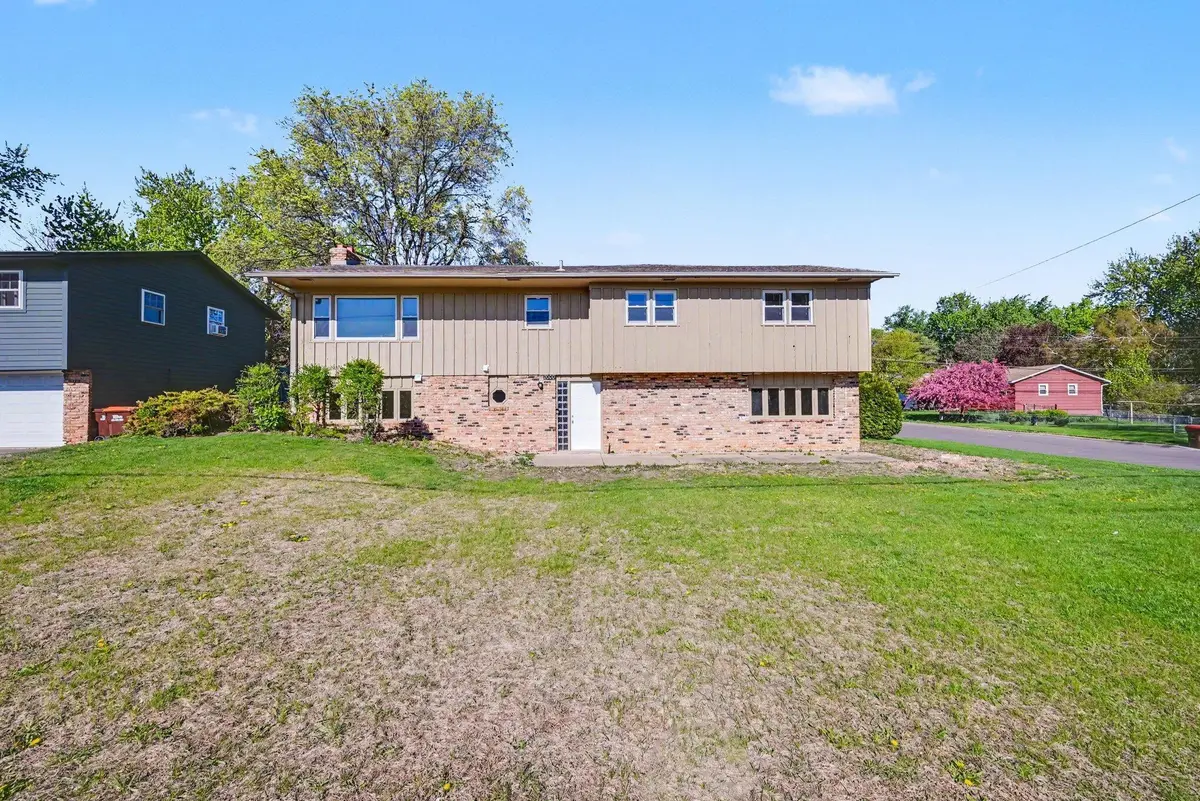 2000 Westview DR, Hastings, MN 55033