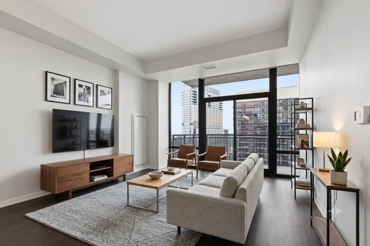465 Nicollet Mall #2502, Minneapolis, MN 55401