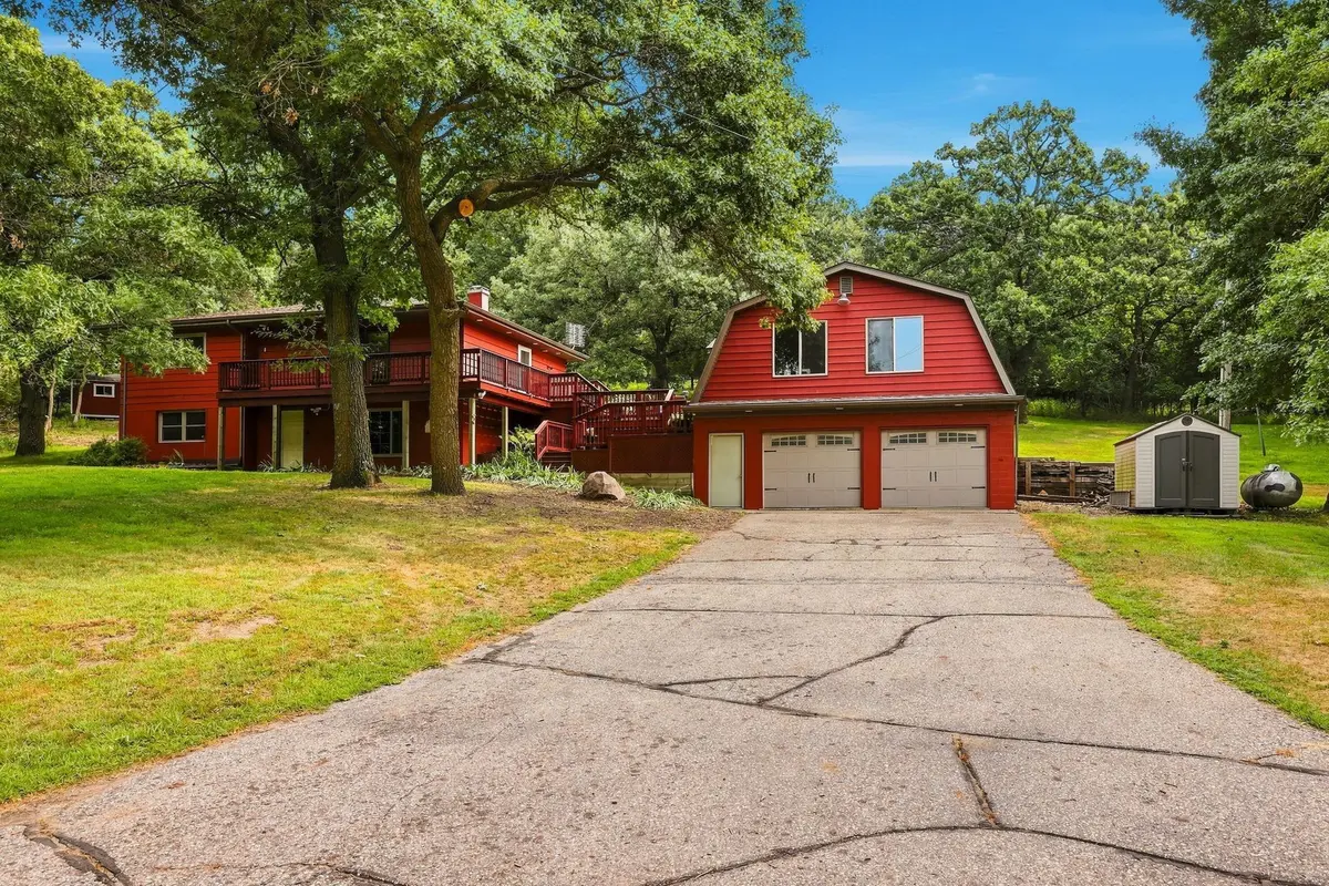 20631 County Road 9 NE, New London, MN 56273