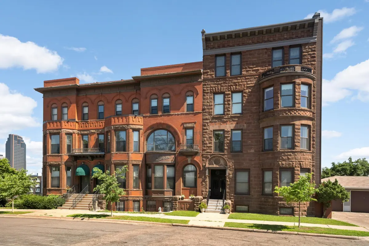 168 College AVE W #4, Saint Paul, MN 55102
