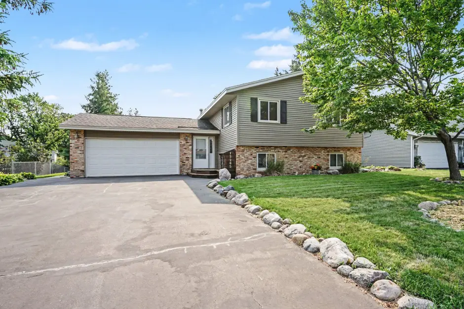 13285 Lynn AVE, Savage, MN 55378