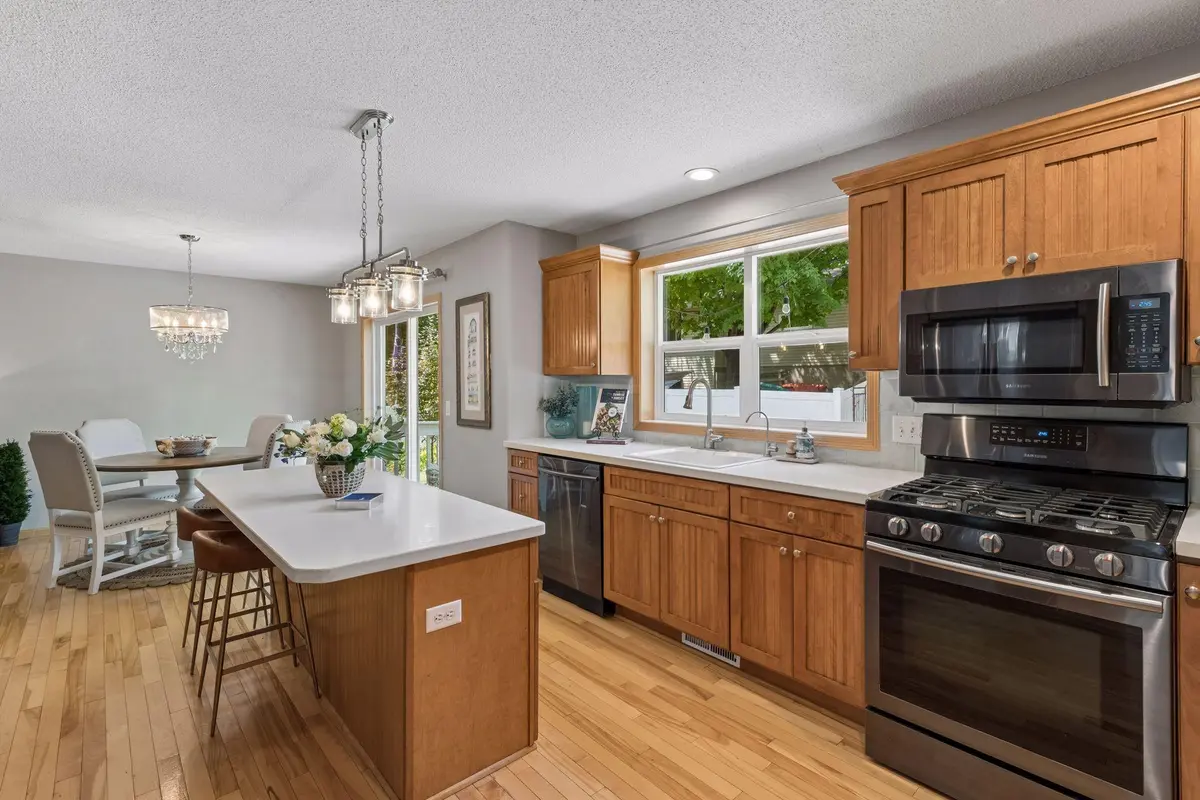 5142 Waterbury RD, Mound, MN 55364