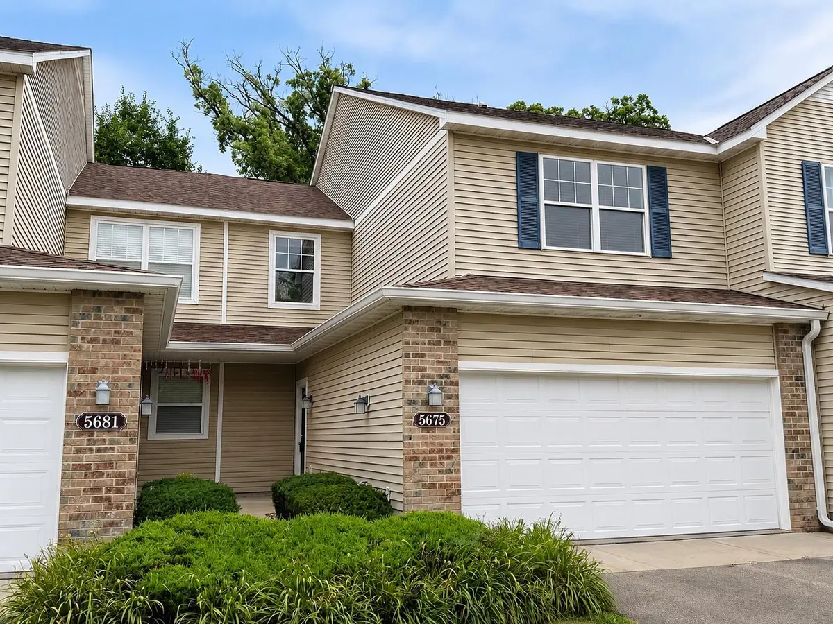5675 200th ST W #703, Farmington, MN 55024