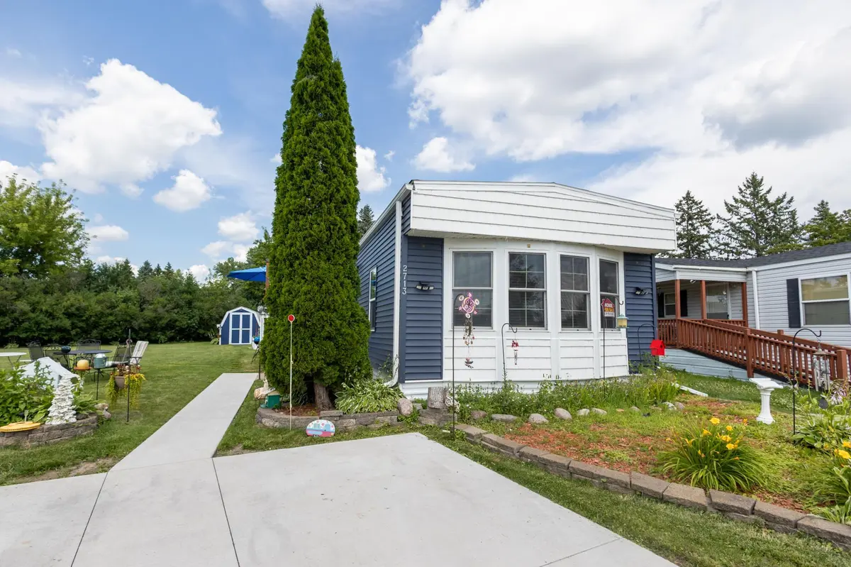 2713 Benlana CT, Maplewood, MN 55119