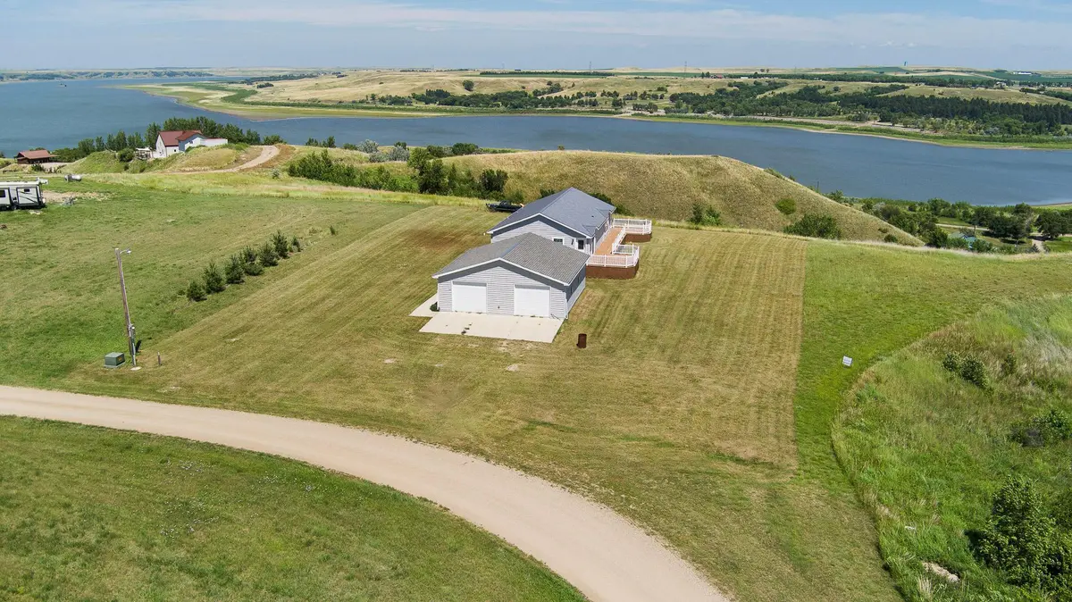 759 SW Jacob LN SW, Linton, ND 58552
