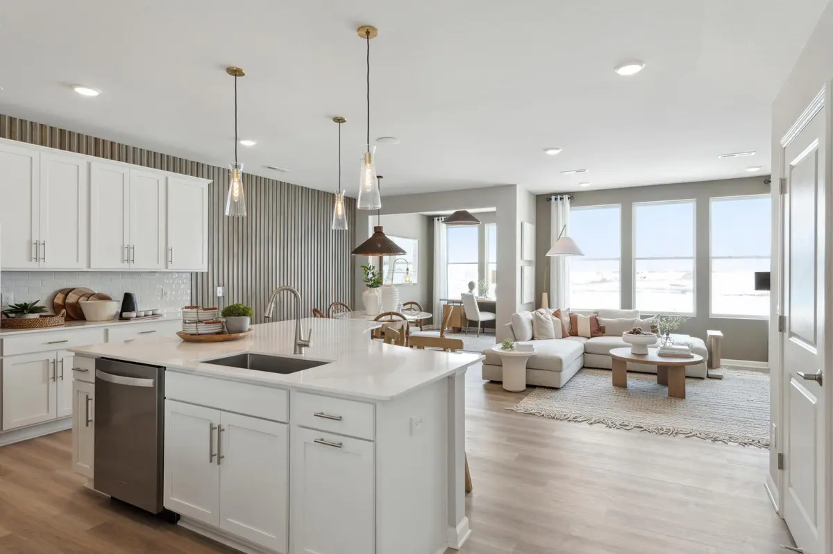 14924 Avondale VW, Rosemount, MN 55068