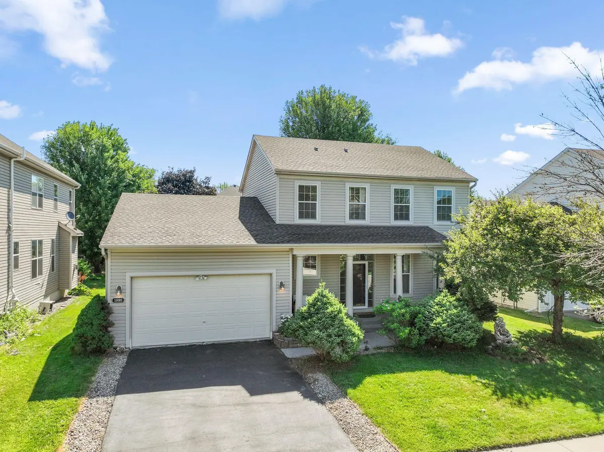 1893 Clover Meadow DR, Chaska, MN 55318