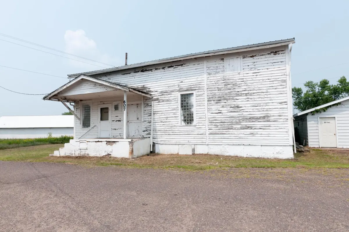 607 Lodi AVE, Cameron, WI 54822