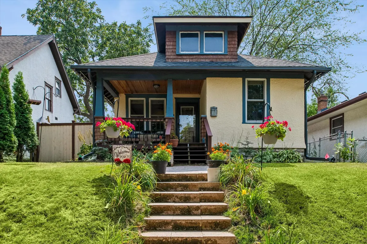 838 Clear AVE, Saint Paul, MN 55106