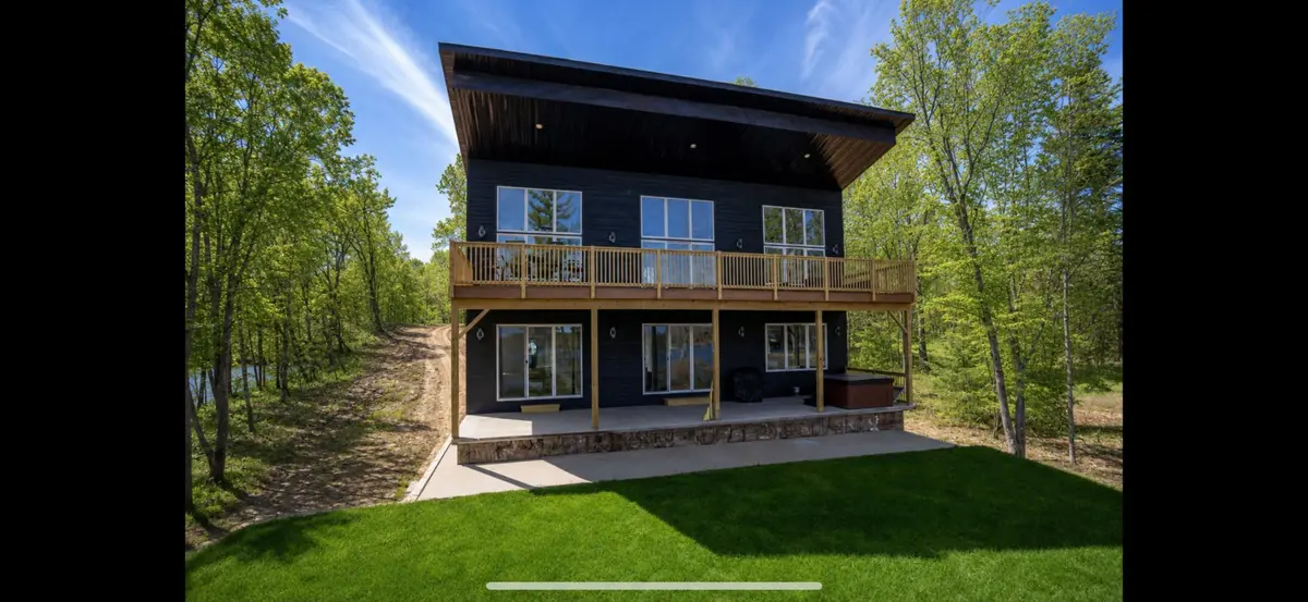2000 W Chub Lake RD, Carlton, MN 55718
