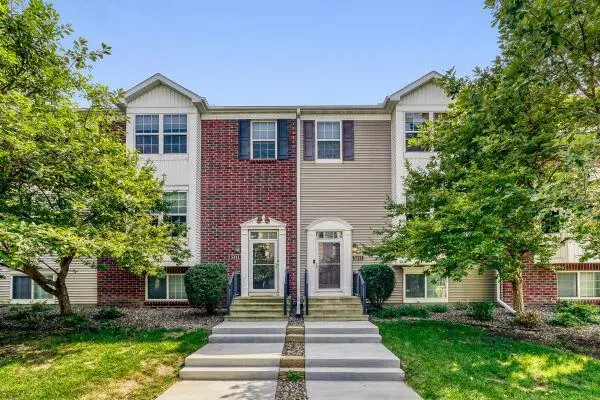 5213 Scott TRL, Robbinsdale, MN 55422
