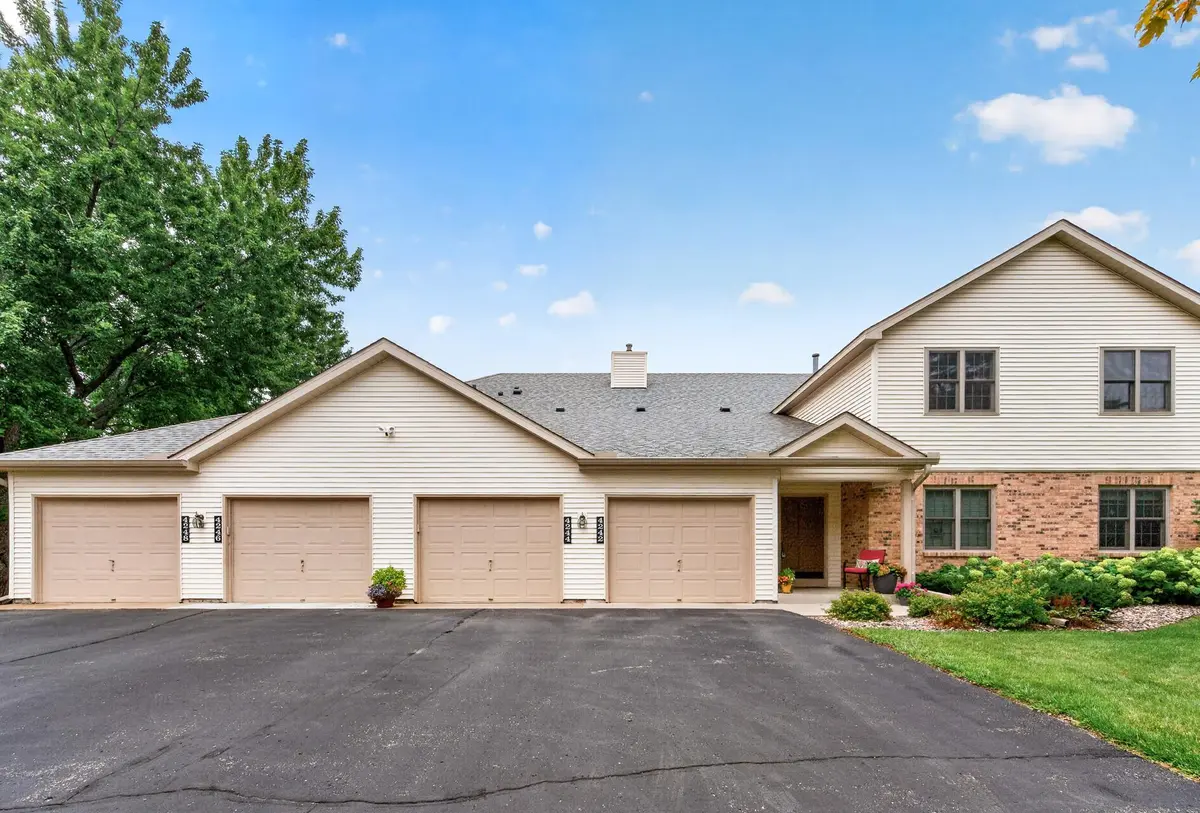 4248 Oakmede LN #97A, White Bear Lake, MN 55110