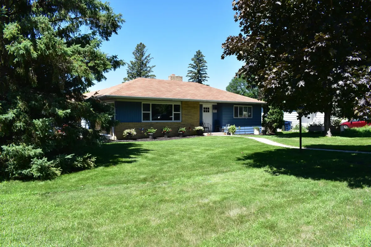401 N Burlington AVE, Fergus Falls, MN 56537