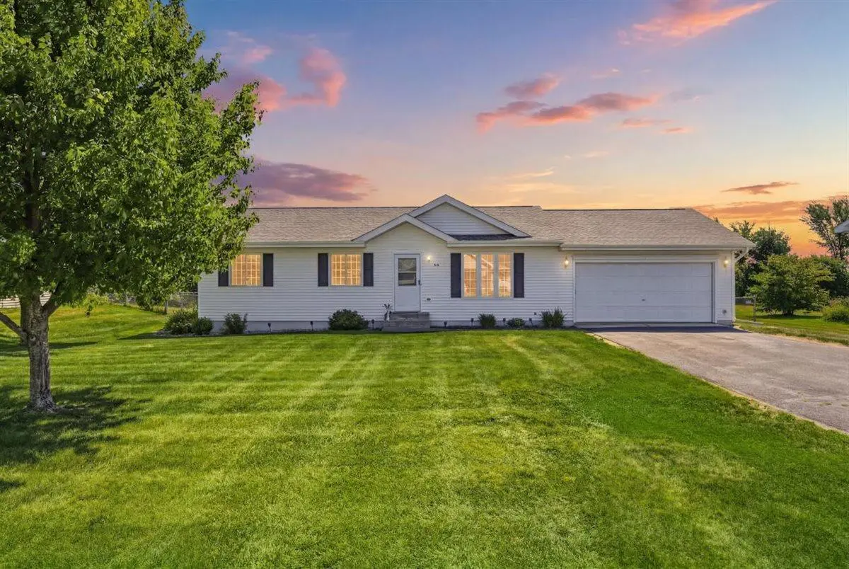 418 Marc ST, Star Prairie, WI 54026