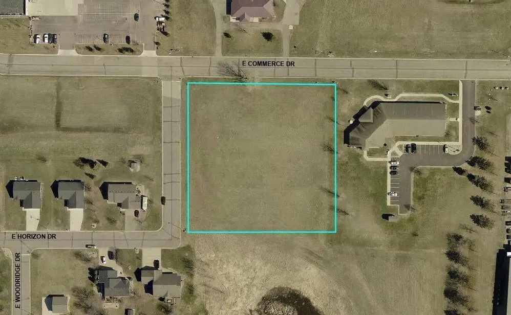 XXX Commerce DR, Le Center, MN 56057