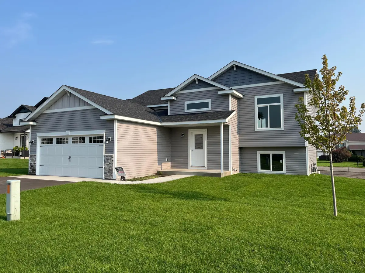 108 Woolgrass WAY, Avon, MN 56310