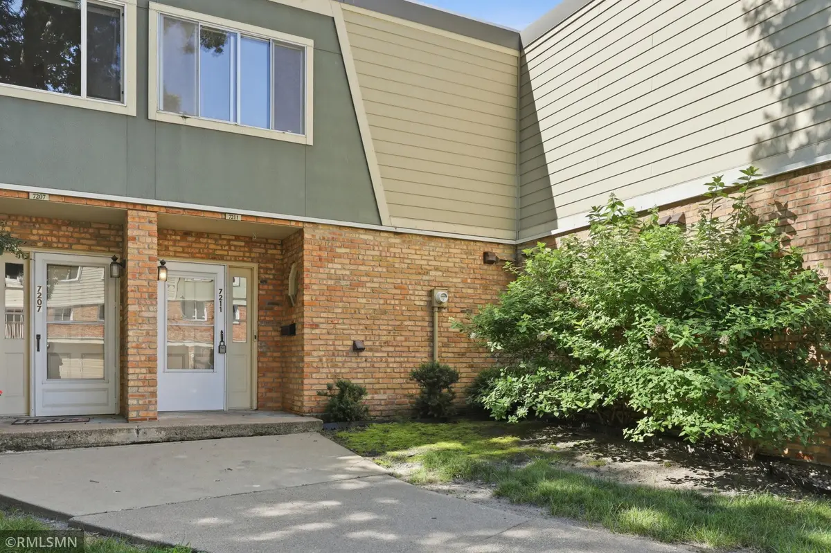 7211 W Franklin AVE, Saint Louis Park, MN 55426