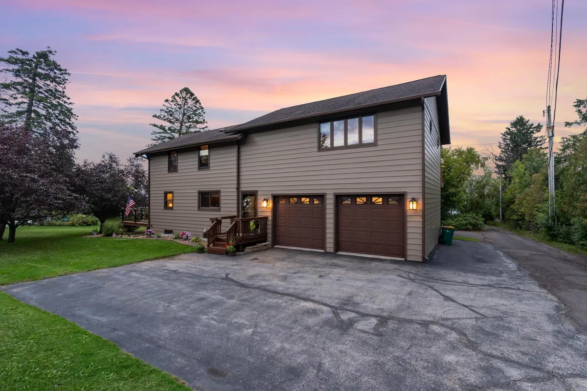 4 Lakeside CT, Duluth, MN 55804