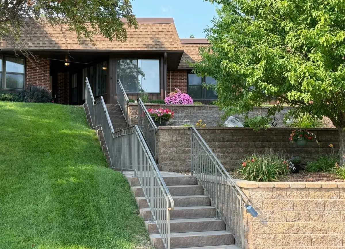909 Luther PL #102, Albert Lea, MN 56007
