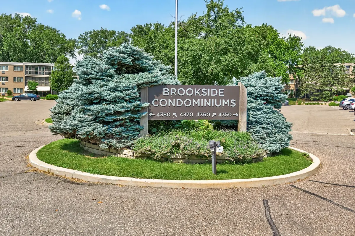 4360 Brookside CT #209, Edina, MN 55436