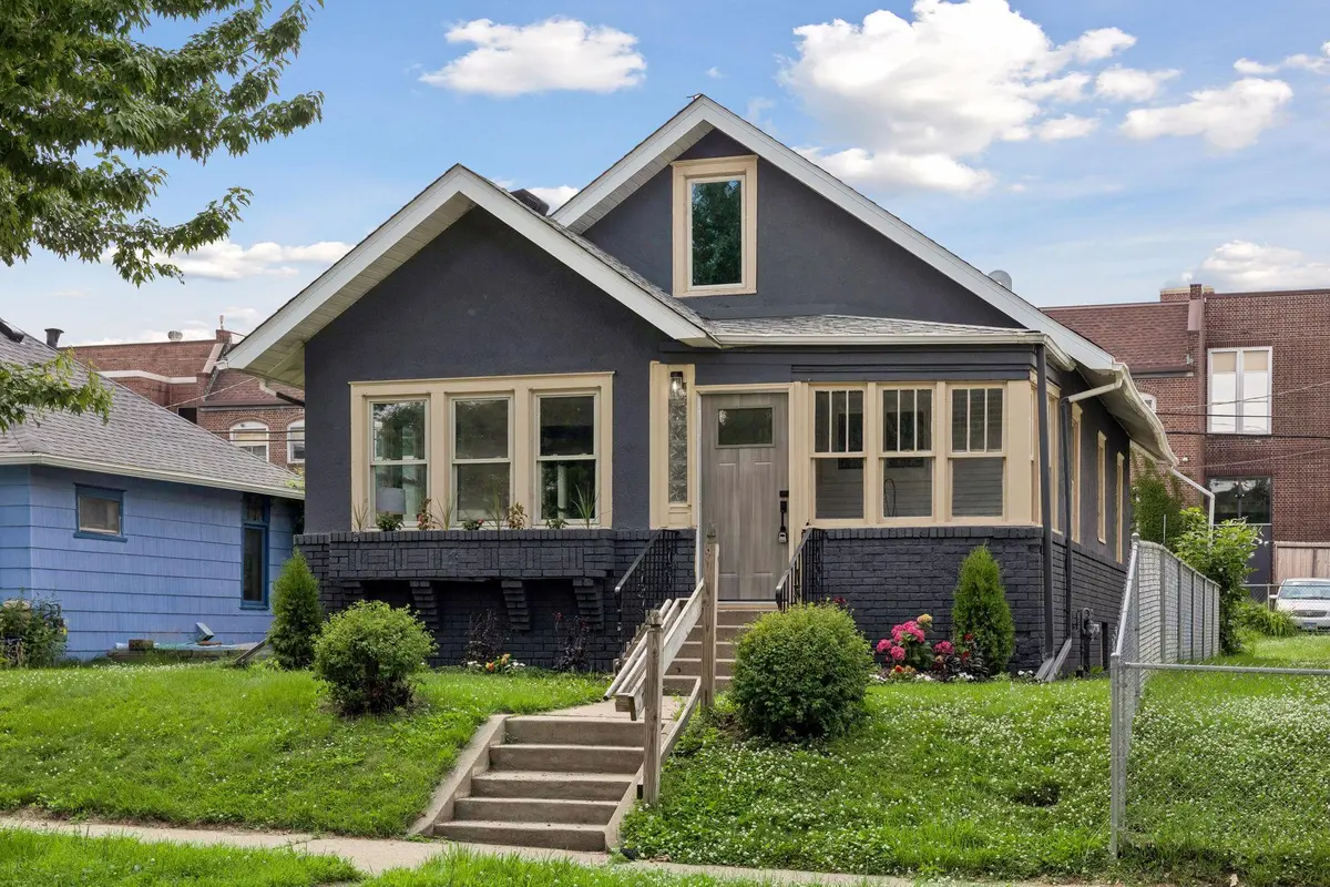 3823 Dupont AVE N, Minneapolis, MN 55412