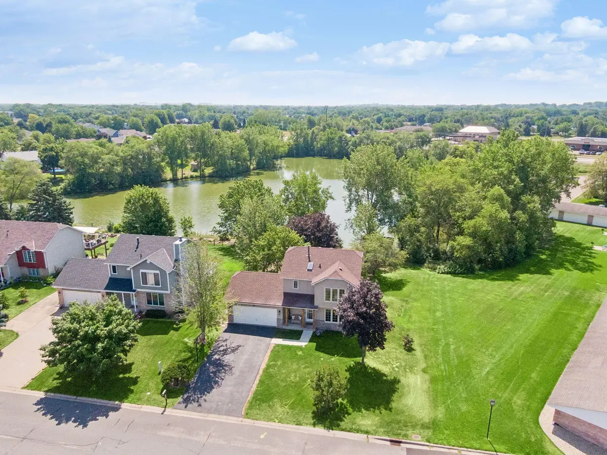 7370 158th ST W, Apple Valley, MN 55124