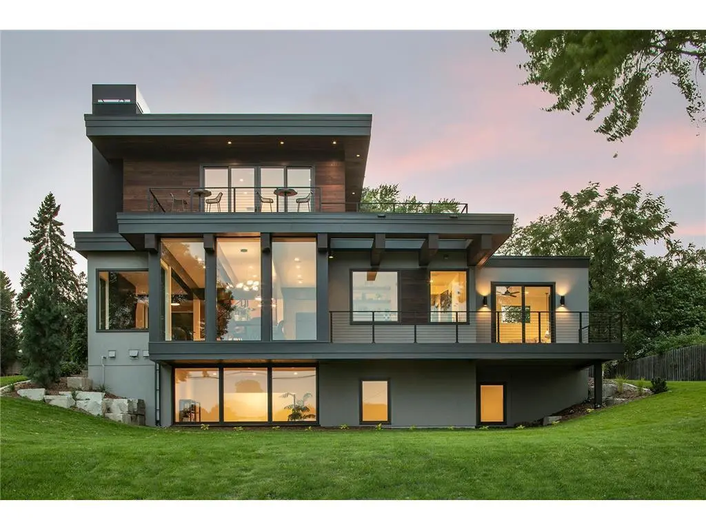 5104 Thotland RD, Golden Valley, MN 55422