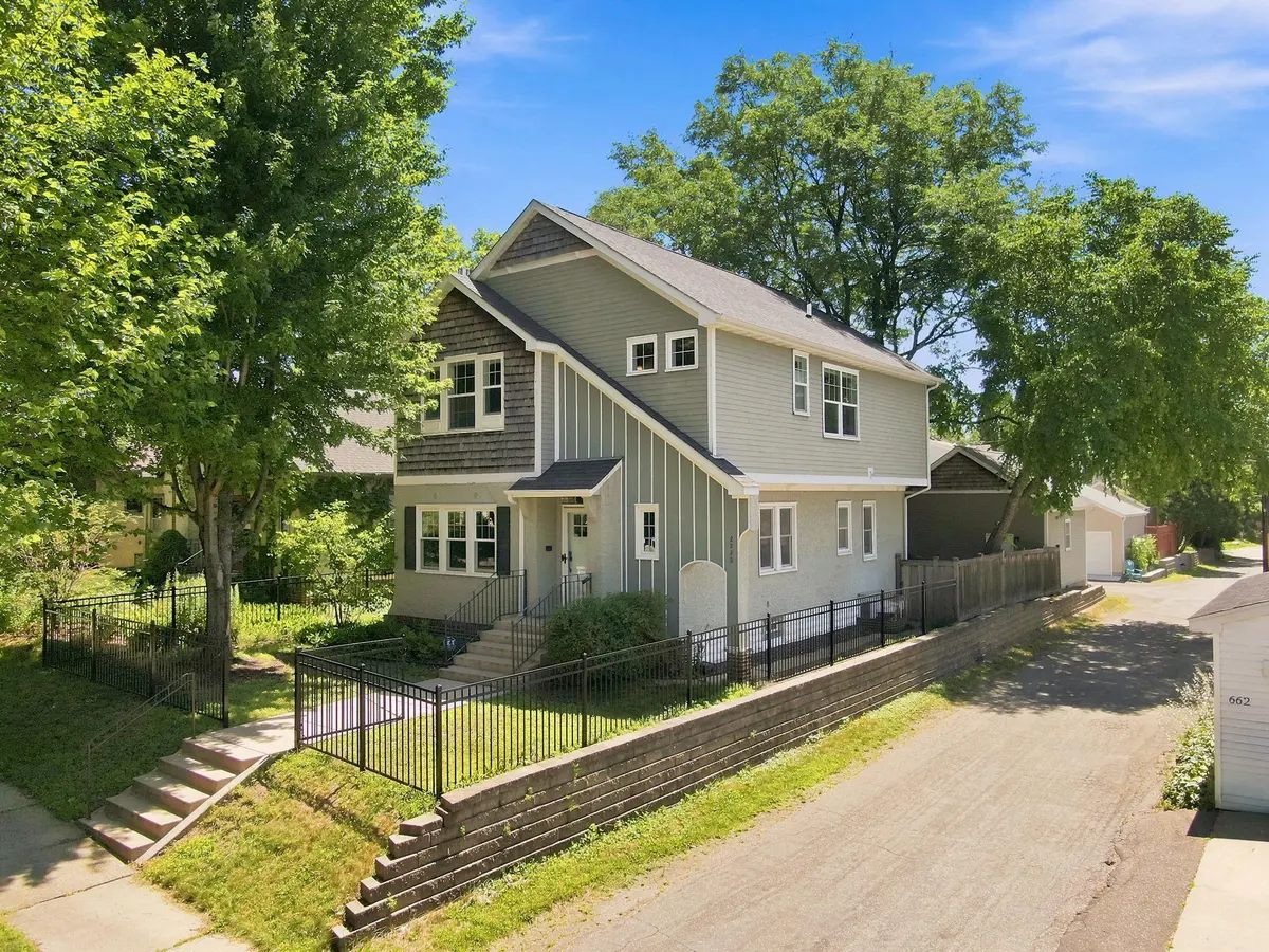 2222 Scheffer AVE, Saint Paul, MN 55116