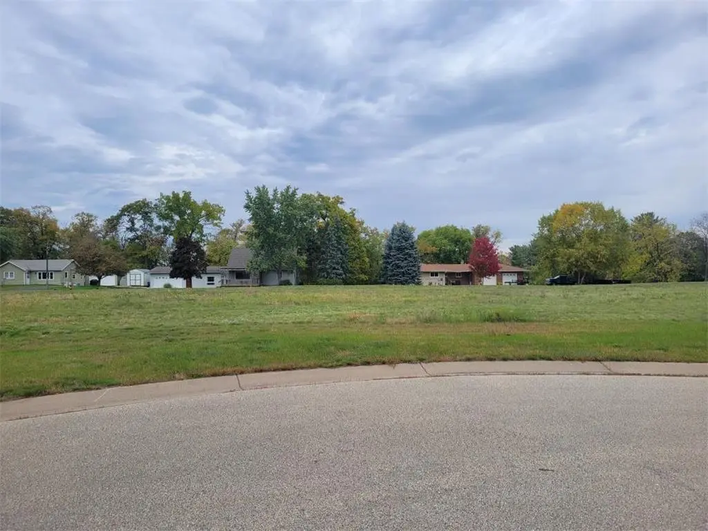 516 Clover CT, Lake City, MN 55041