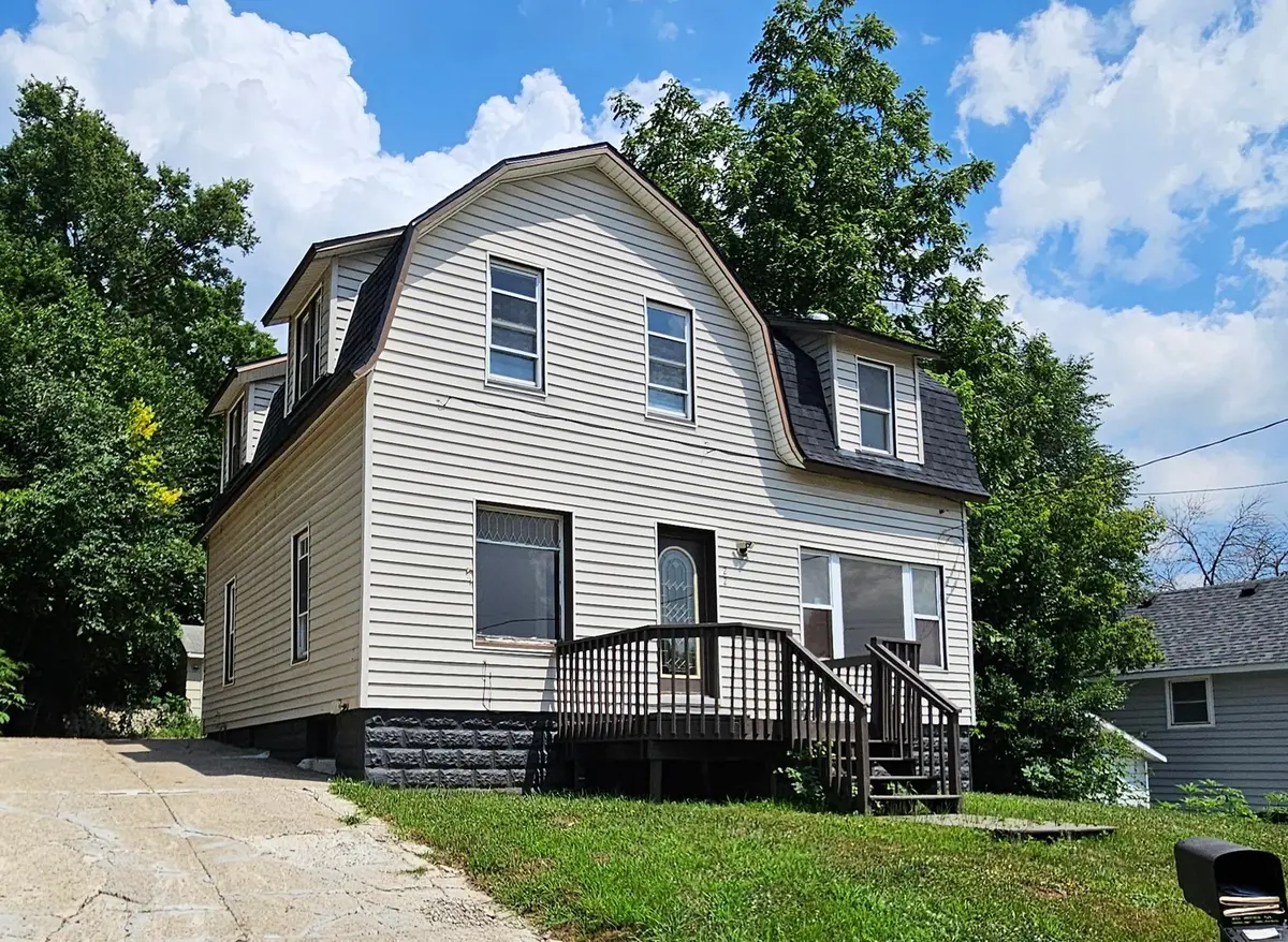 22 2nd ST SE, Faribault, MN 55021