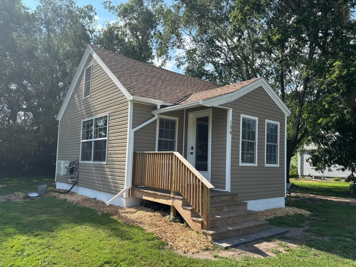 106 1st AVE SW, Eagle Bend, MN 56446