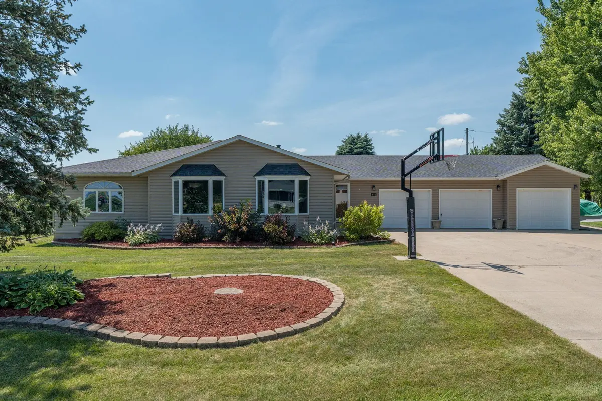 432 3rd AVE, Pemberton, MN 56078