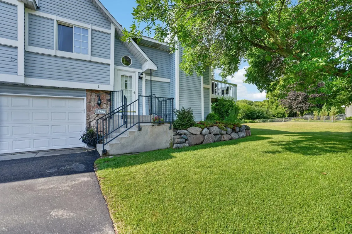 15785 Hannover PATH, Apple Valley, MN 55124