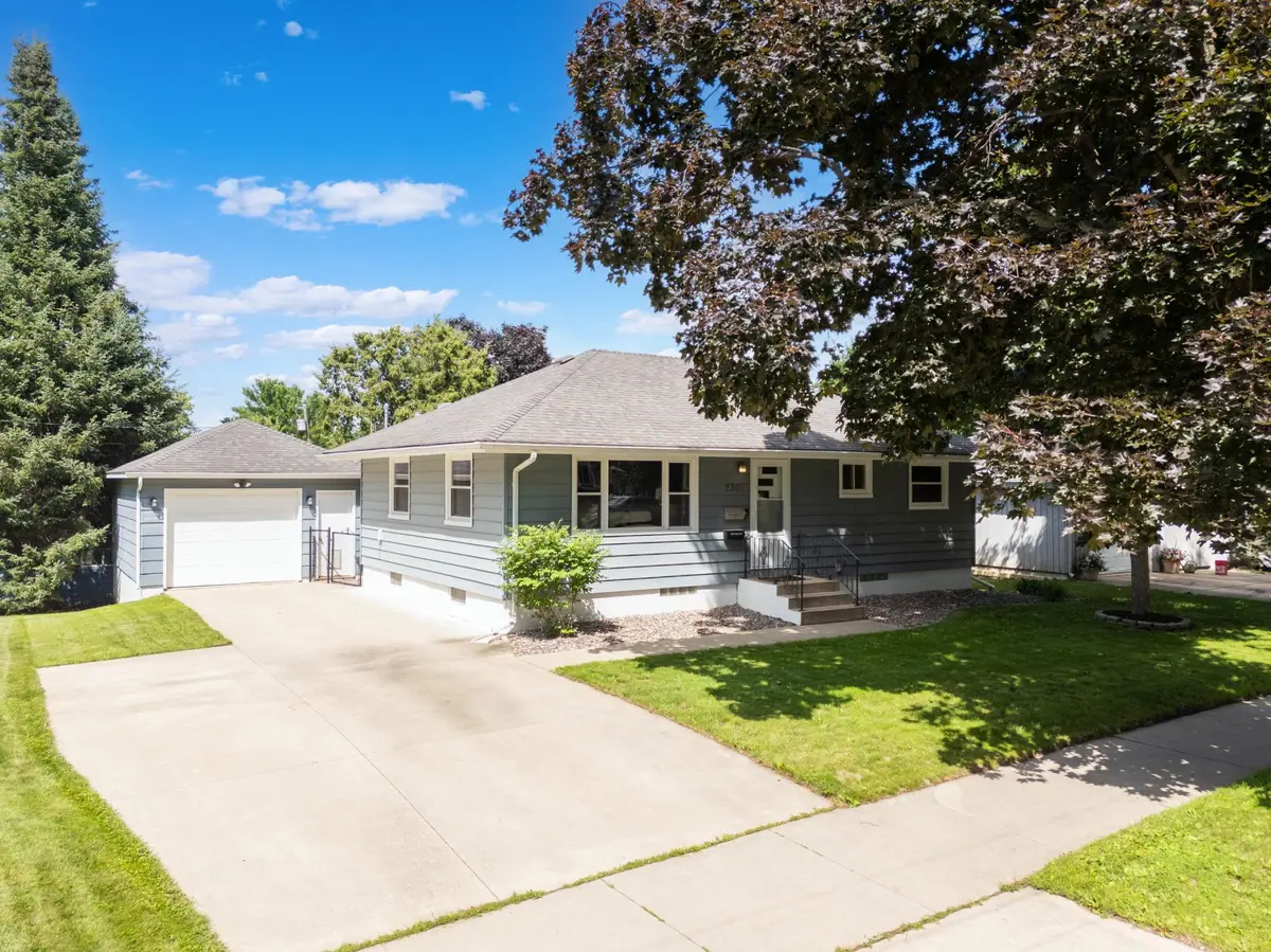 2309 24th ST NW, Rochester, MN 55901