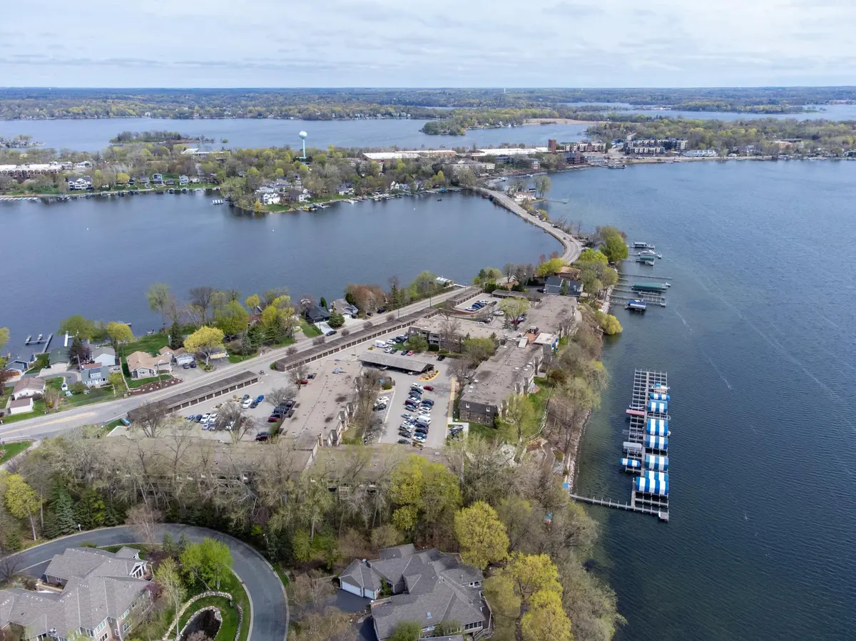 4407 Wilshire BLVD #309, Mound, MN 55364