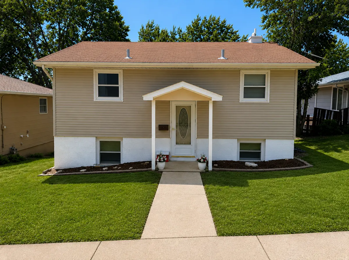 904 S State ST, New Ulm, MN 56073