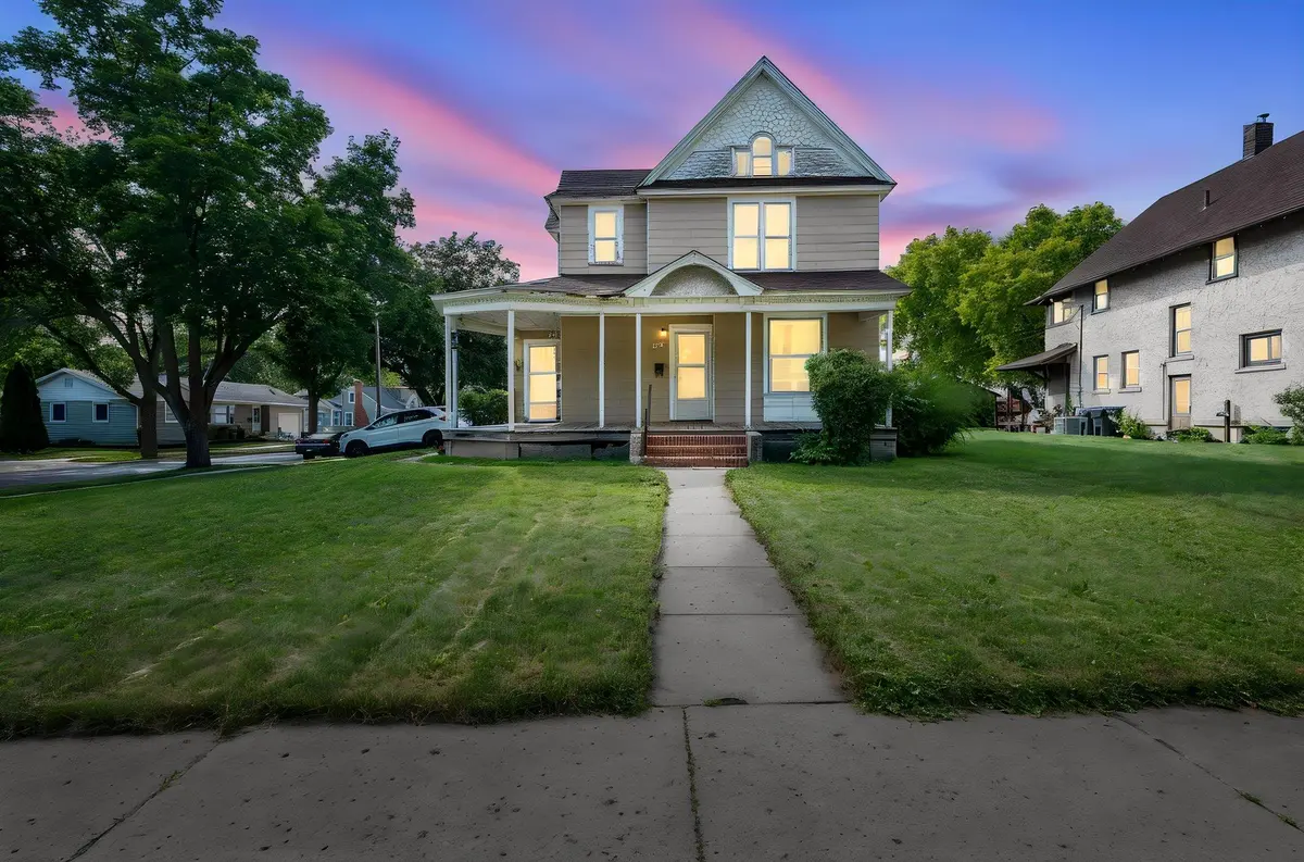 1404 N 5th ST, Mankato, MN 56001