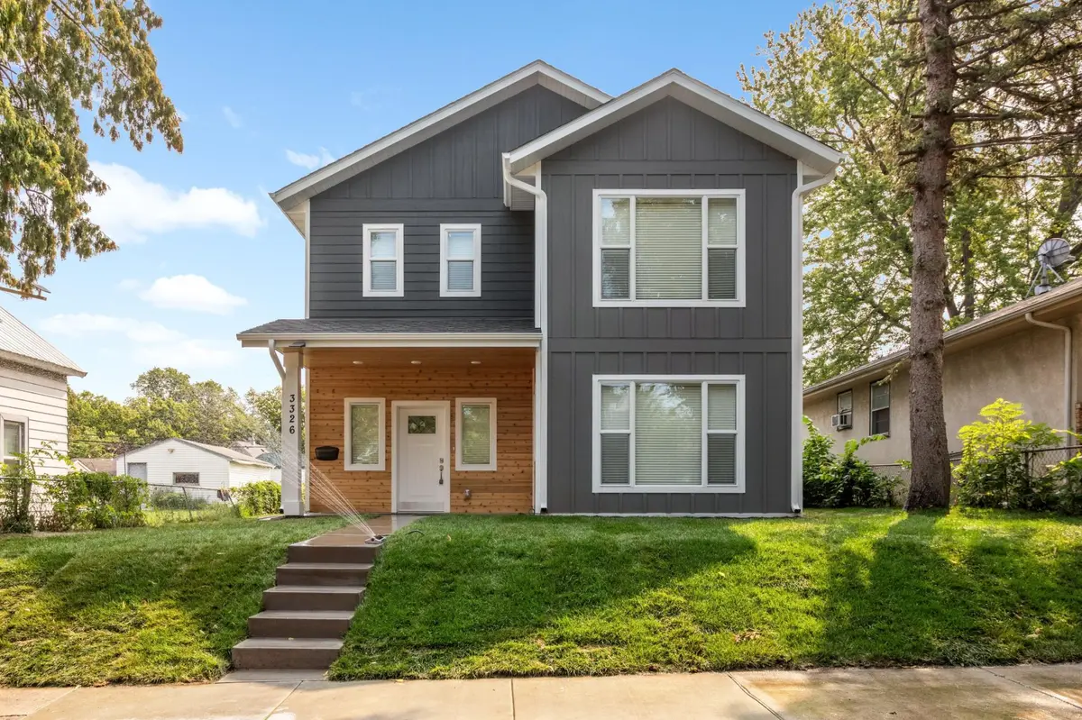 3326 Thomas AVE N, Minneapolis, MN 55412