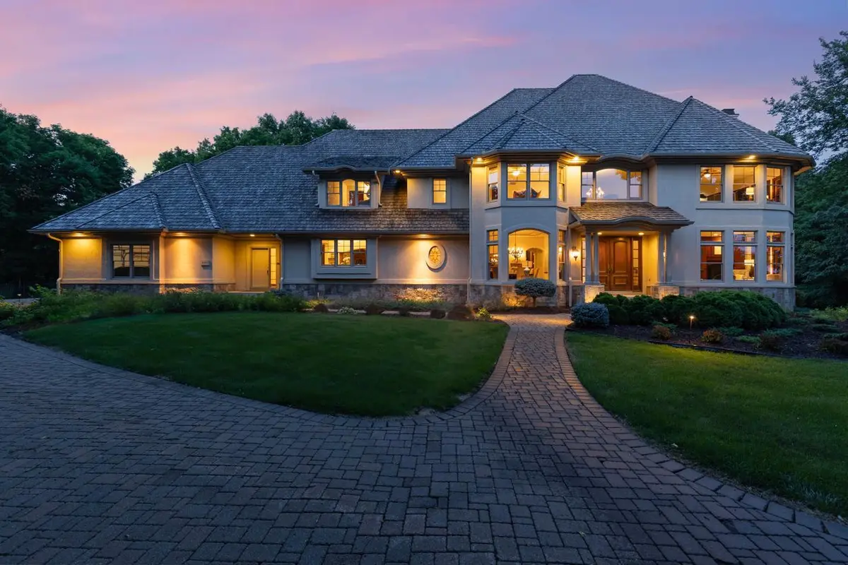 9991 Dell RD, Eden Prairie, MN 55347
