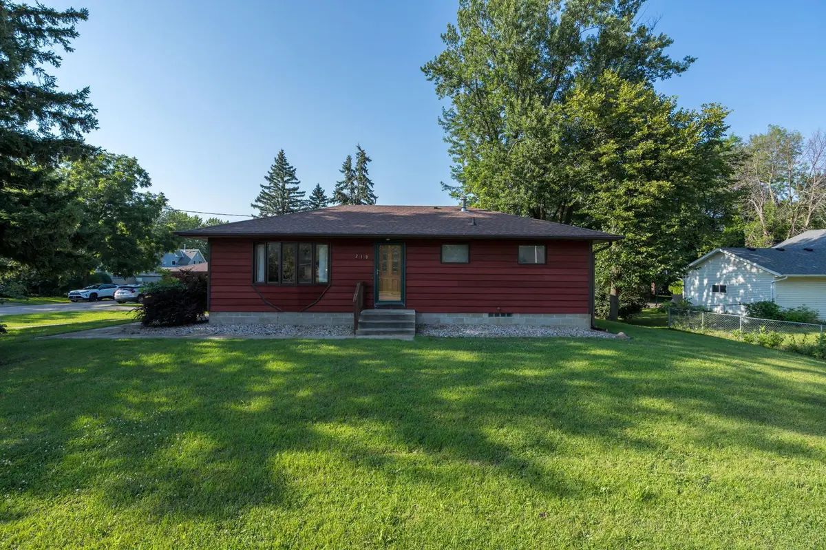 210 Walnut AVE, Madison Lake, MN 56063