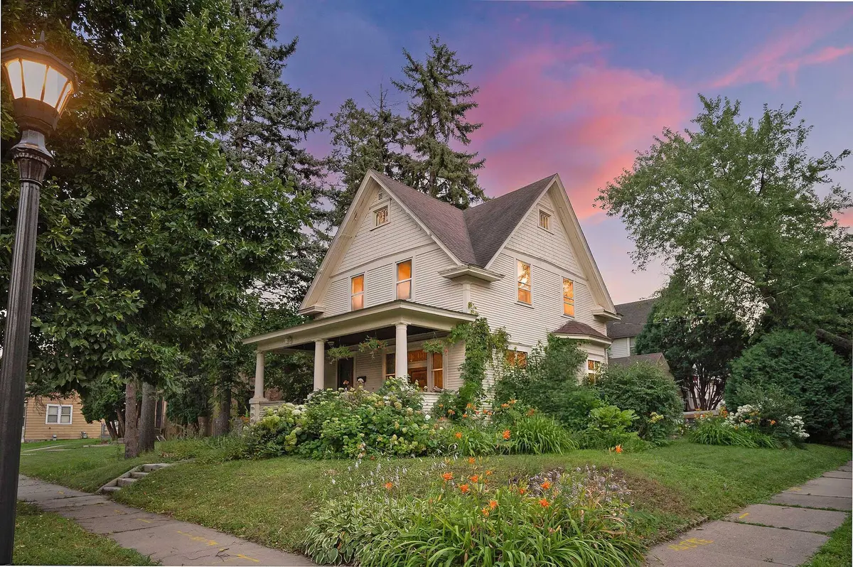 124 Baker ST W, Saint Paul, MN 55107