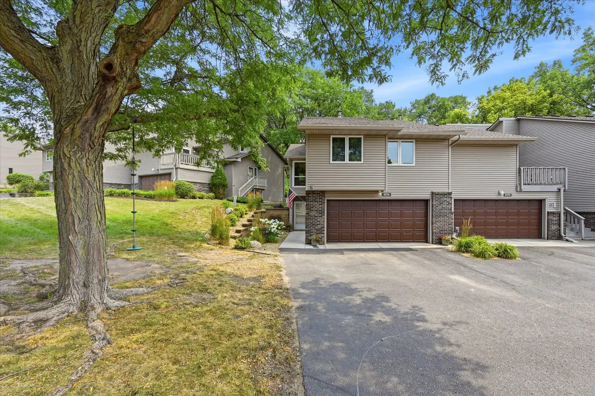 674 Dorland RD S, Maplewood, MN 55119