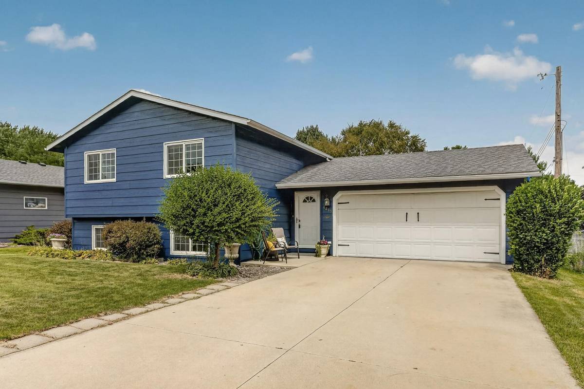 4215 4th PL NW, Rochester, MN 55901