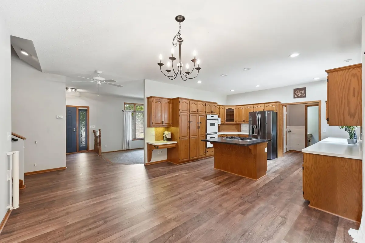1920 Linda LN, Saint Cloud, MN 56301
