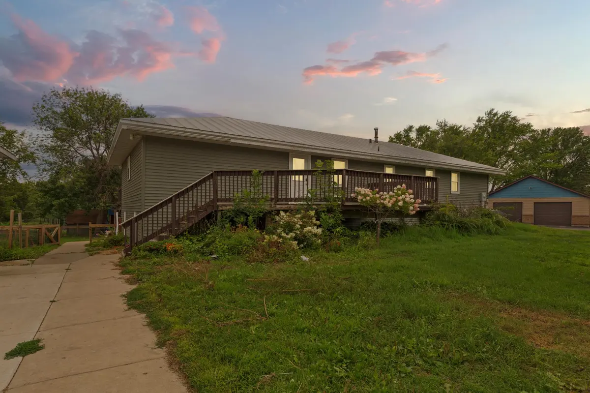 616 1st ST N, Montgomery, MN 56069