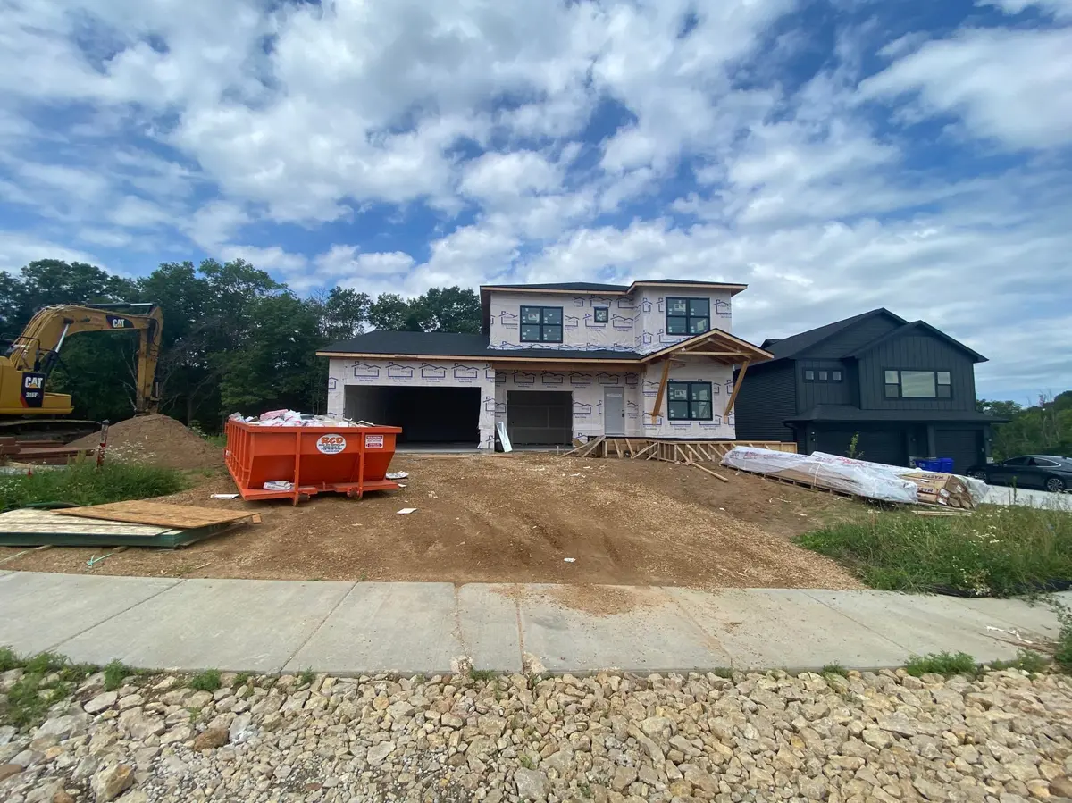 247 Eagle Ridge DR, Roberts, WI 54023