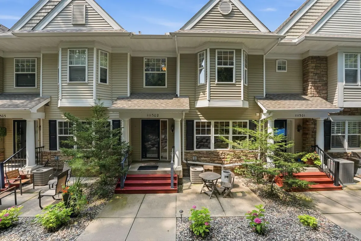 111302 Village RD #2, Chaska, MN 55318
