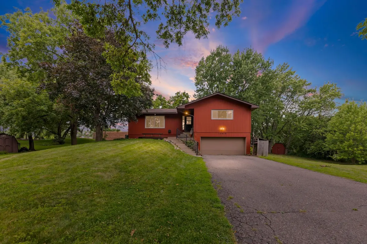 12916 1st AVE S, Burnsville, MN 55337